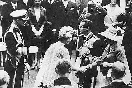 Queen Elizabeth and the King of Thailand