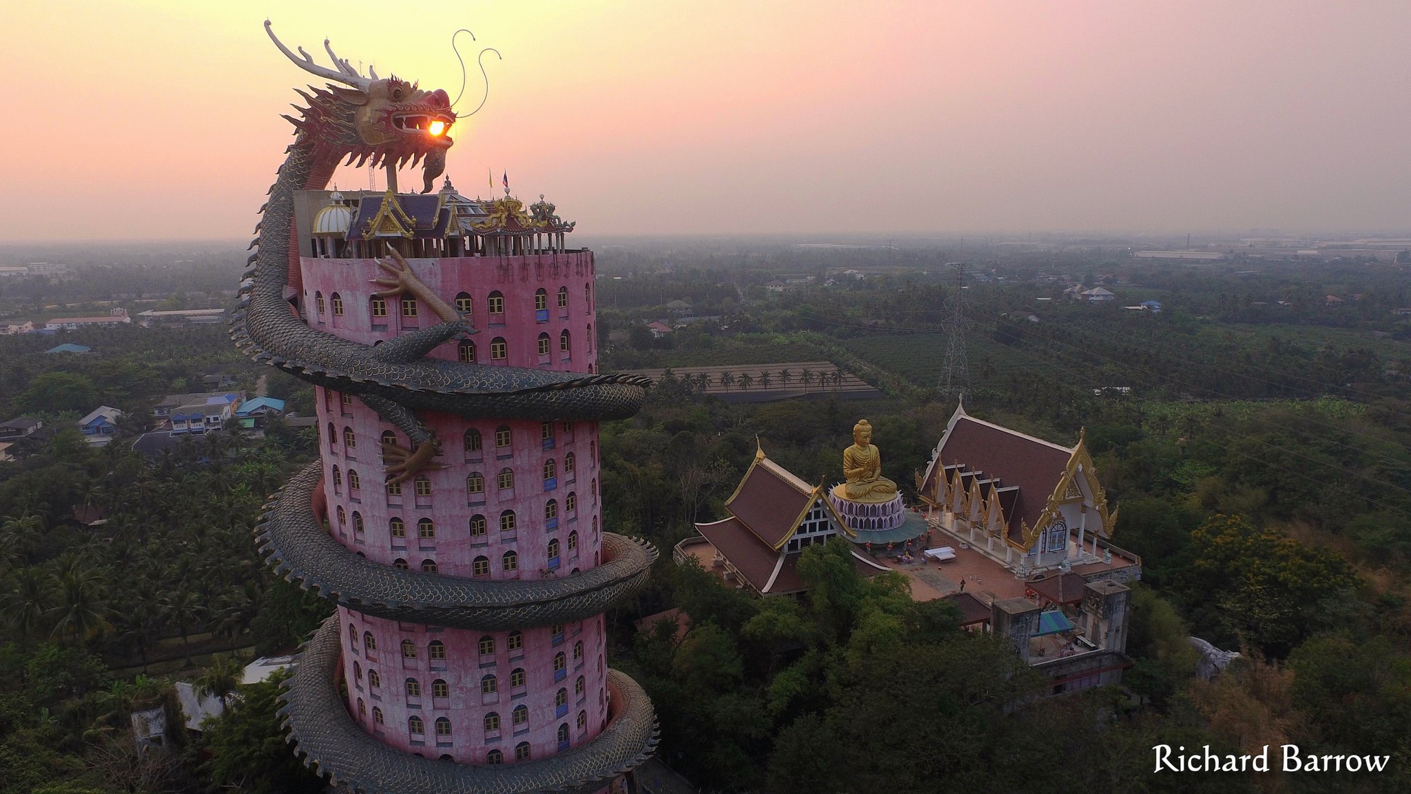 Day Trip To The Giant Dragon In Nakhon Pathom Richard Barrow In Thailand